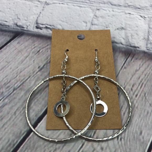 5/$25 Boho silver tone double circle encaged large hoop earrings NWOT - Picture 3 of 9